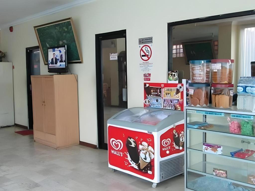 Hotel Lautze Indah Jakarta Bagian luar foto