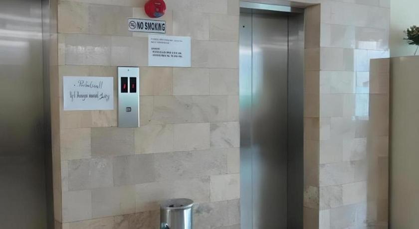 Hotel Lautze Indah Jakarta Bagian luar foto